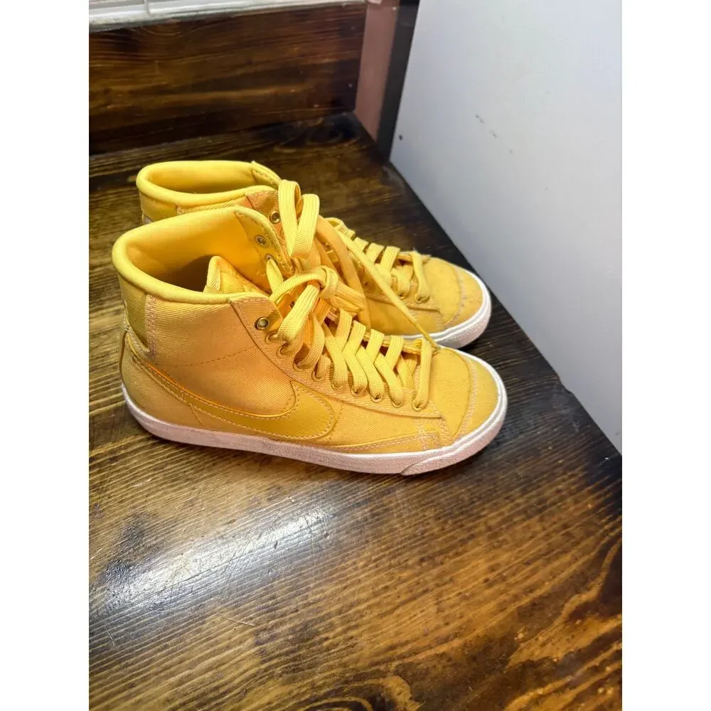 Nike Yellow Sneakers Size 5.5